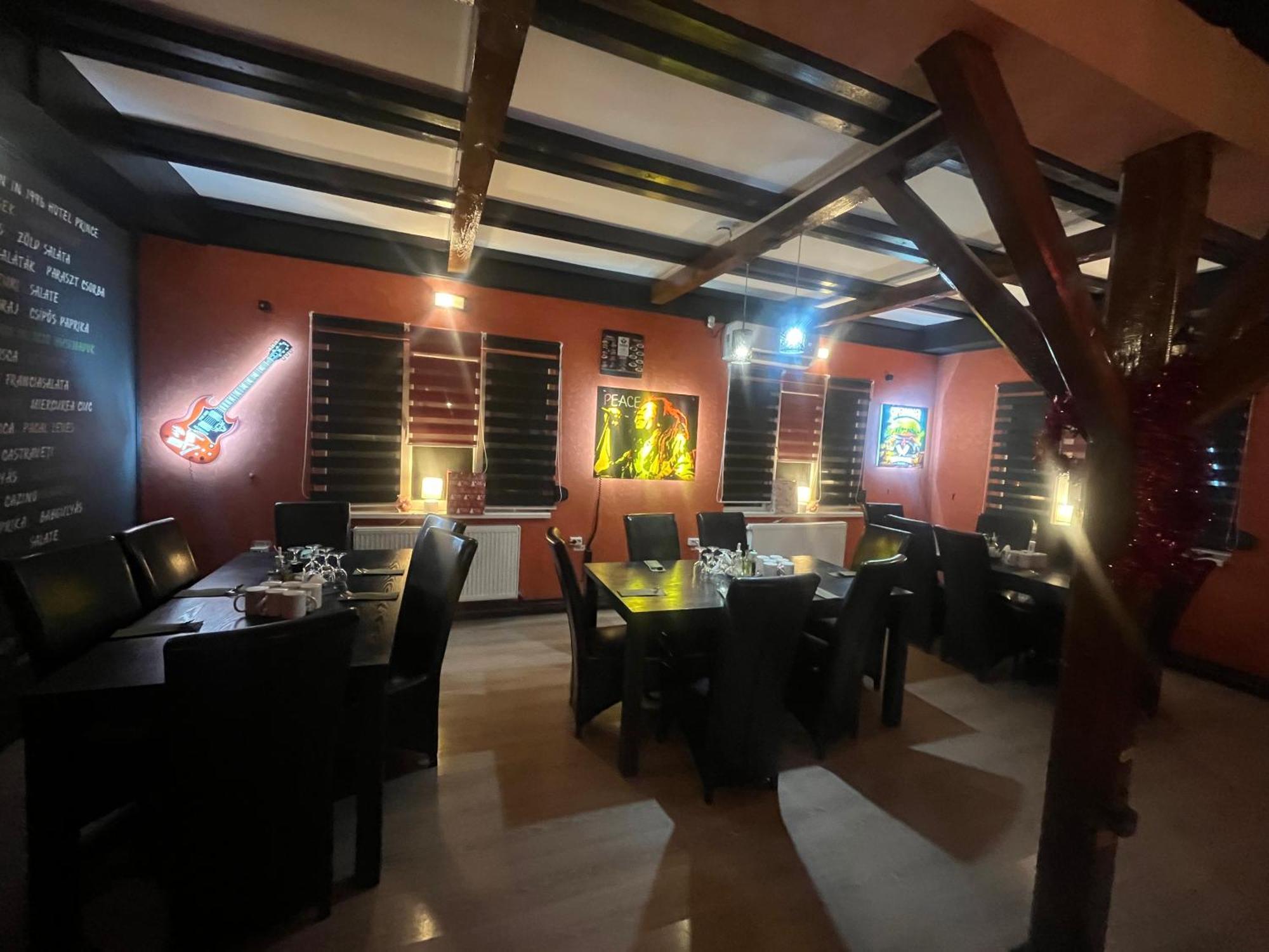 Prince Hotel 미에르쿠리에씨우크 외부 사진