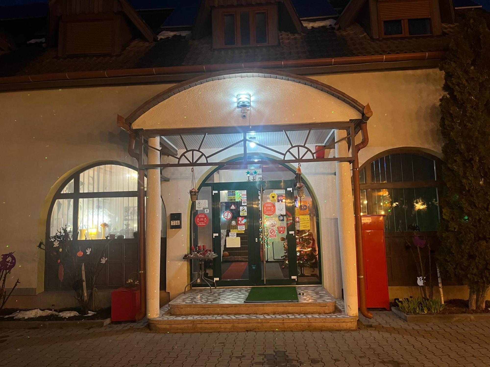 Prince Hotel 미에르쿠리에씨우크 외부 사진